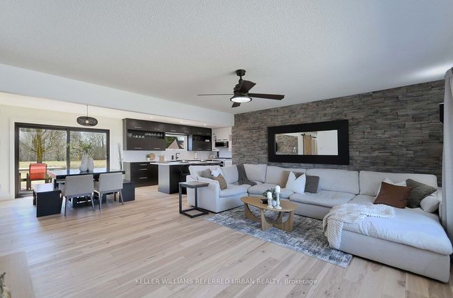 3243 St John's Sideroad, House other with 7 bedrooms, 7 bathrooms and 20 parking in Cedar Valley ON | Image 6