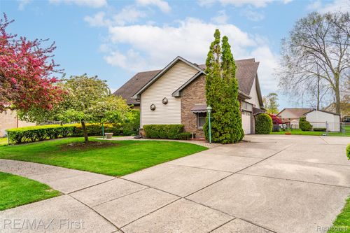 47799 Farmbrook Court, Chesterfield Township, MI, 48051 | Card Image