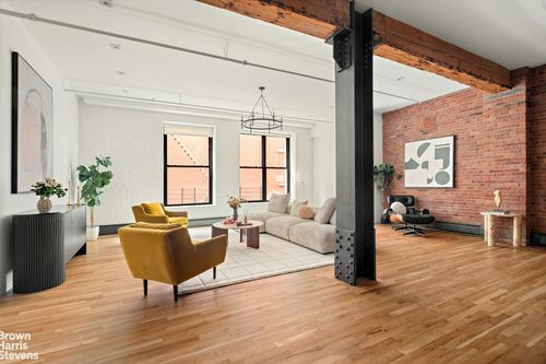3d-165 Duane St, New York, NY, 10013-3349 | Card Image