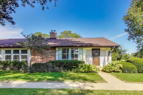 270 Crestwood Vlg, Northfield, IL, 60093-3402 | Card Image