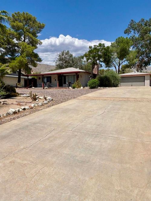 49260 Mojave Dr, Morongo Valley, CA, 92256-9747 | Card Image