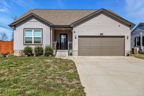 201 Burch Rd, Clarksville, TN, 37042-7228 | Card Image