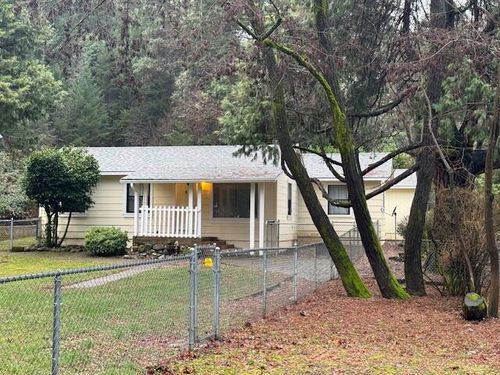 330 S Old Stage Road, Cave Junction, OR, 97523 | Card Image