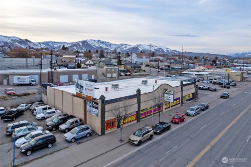 736 S Wenatchee Ave, Wenatchee, WA, 98801-3096 | Card Image