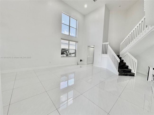 16515 Ruby Lk, House other with 4 bedrooms, 3 bathrooms and null parking in Weston FL | Image 6