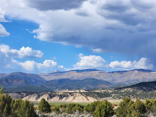 2640 E Haystacker Dr, Eagle, CO, 81631-6106 | Card Image