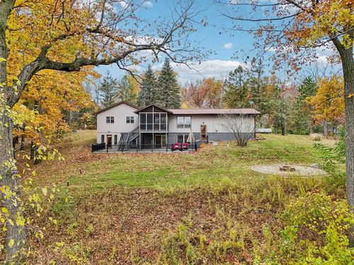 N5630 Thunderbird Road, Caledonia, WI, 53901 | Card Image
