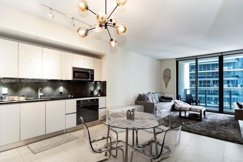 2508-1010 Brickell Ave, Miami, FL, 33131-3757 | Card Image
