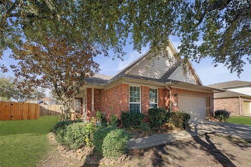 2710 Golden Creek Ln, Pearland, TX, 77584-6512 | Card Image