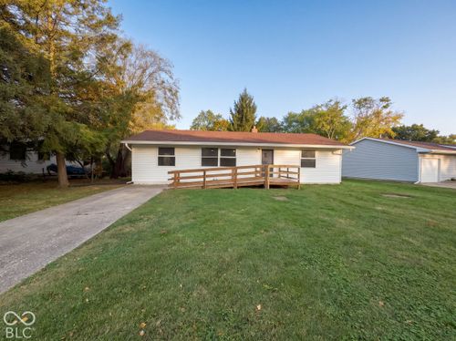 404 Brewer Dr, Greenwood, IN, 46142-3601 | Card Image