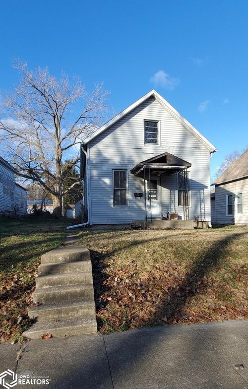 419 S Gertrude St, Burlington, IA, 52601-2933 | Card Image