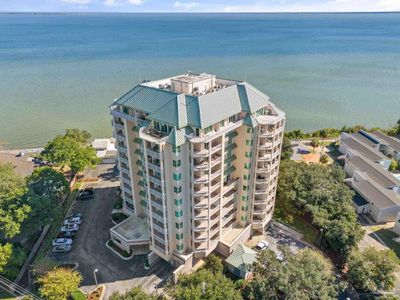 404 - 1700 Scenic Hwy, Condo with 3 bedrooms, 3 bathrooms and 2 parking in Pensacola FL | Image 1