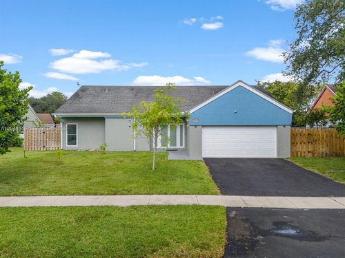 2730 Cypress Ave, Miramar, FL, 33025-2434 | Card Image