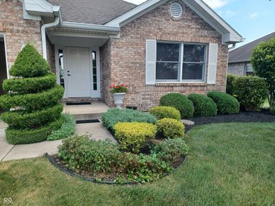 1841 Holiday Pines Drive, Condo with 3 bedrooms, 2 bathrooms and null parking in Brownsburg IN | Image 1