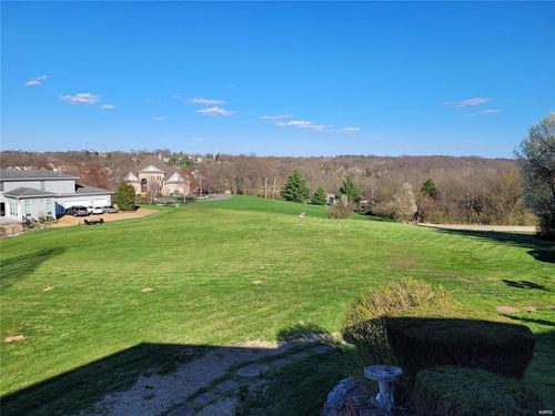 5735 Dove Meadow Ln, Oakville, MO, 63129-2962 | Card Image