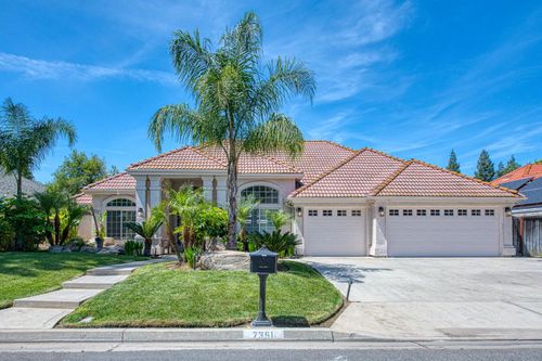 7351 N Antioch Ave, Fresno, CA, 93722-3434 | Card Image