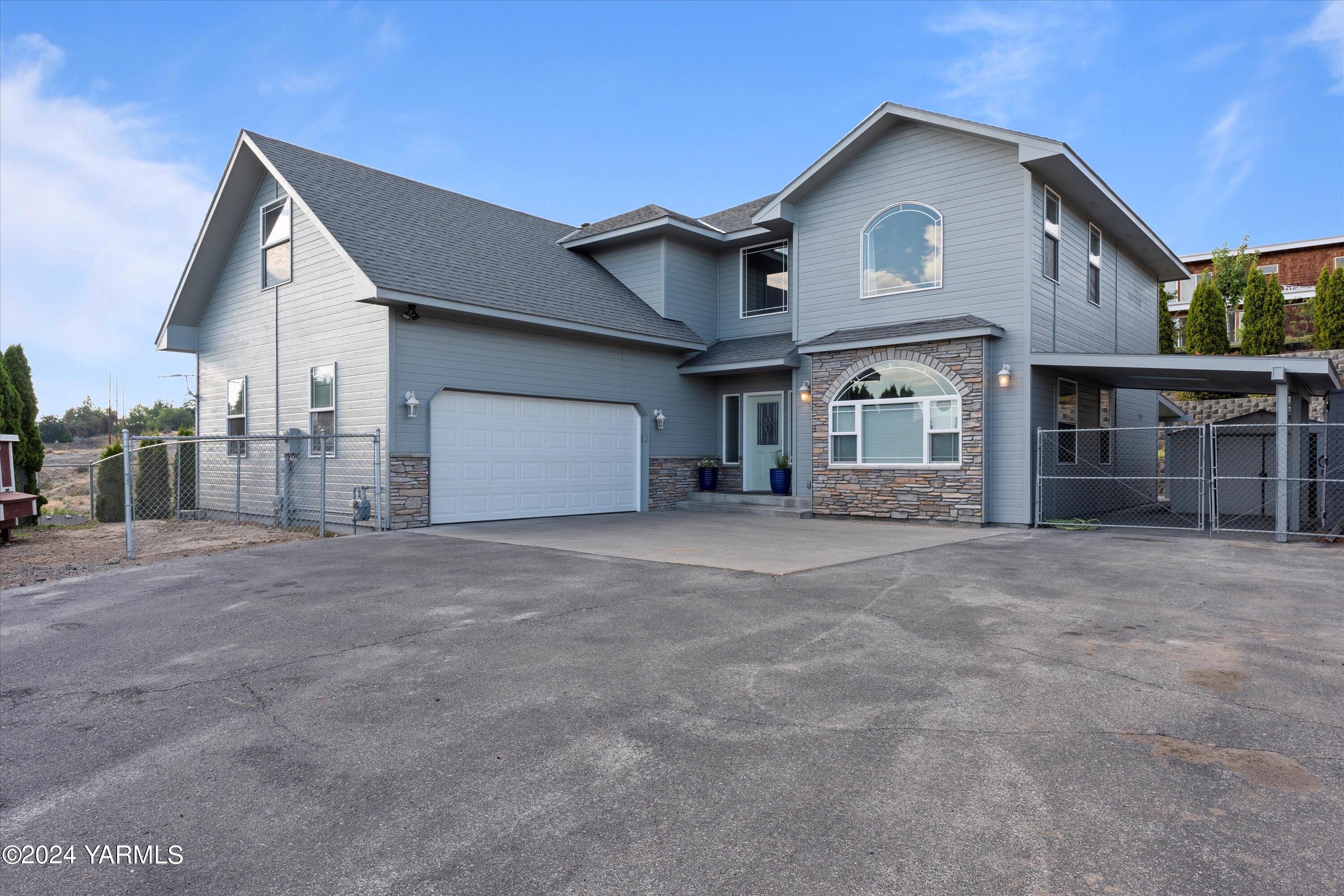 White Bluffs Pl, Selah, WA 98942