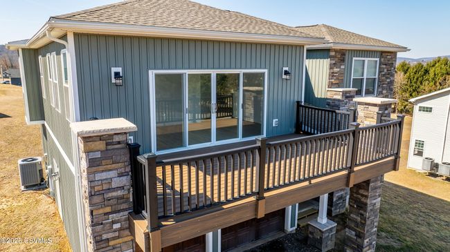 1020 Market St, House other with 3 bedrooms, 3 bathrooms and null parking in Nescopeck PA | Image 6