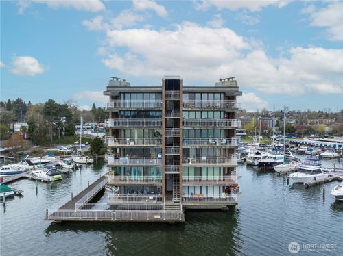 apt-612-9500 Rainier Ave S, Seattle, WA, 98118-6062 | Card Image