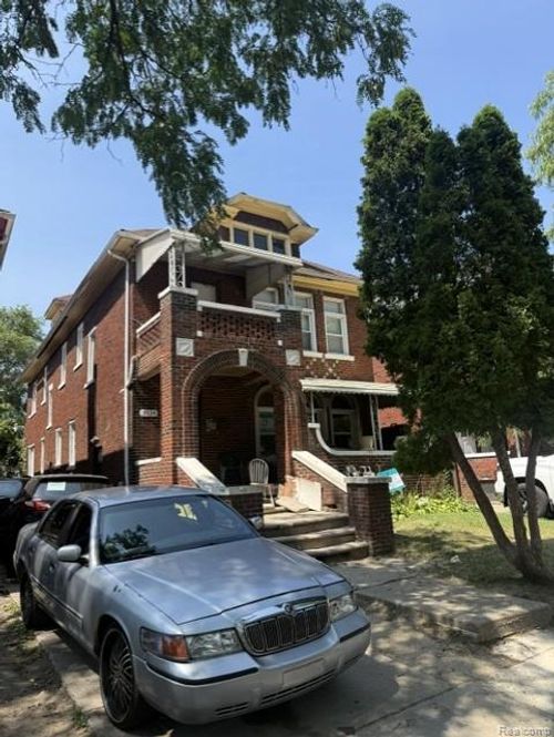 3032 Fullerton St, Detroit, MI, 48238-3300 | Card Image