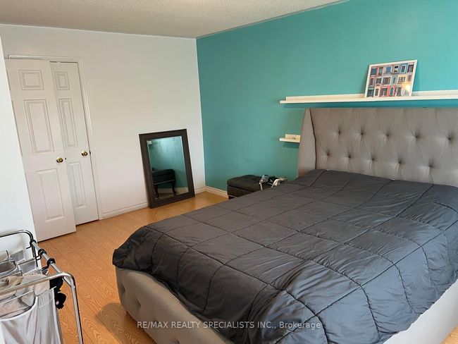 13 Dino Crt, House attached with 4 bedrooms, 3 bathrooms and 3 parking in Brampton ON | Image 10