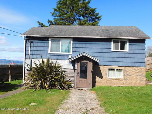 496 Hamburg Ave, Astoria, OR, 97103-5922 | Card Image