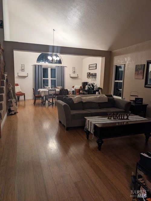 109 Tuxedo Court, Petaluma, CA, 94954 | Card Image