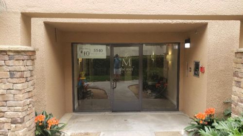 216-5540 Owensmouth Ave, Woodland Hills, CA, 91367 | Card Image