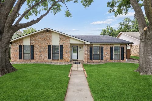 3004 Yorkshire Court, Flower Mound, TX, 75028 | Card Image