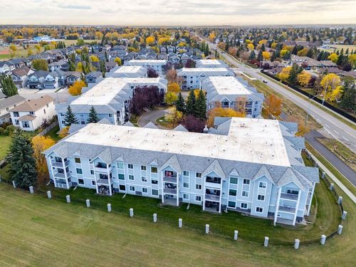 112-1112 Valleyview Pk Se, Calgary, AB, T2B3R6 | Card Image