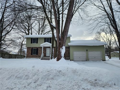 18 Winding Way, Oswego, NY, 13126 | Card Image