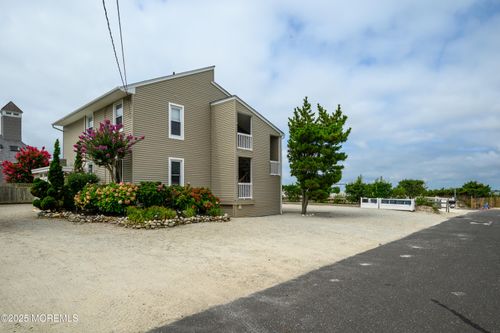 b-24 W Joan Rd, LONG BEACH TOWNSHIP, NJ, 08008-1033 | Card Image