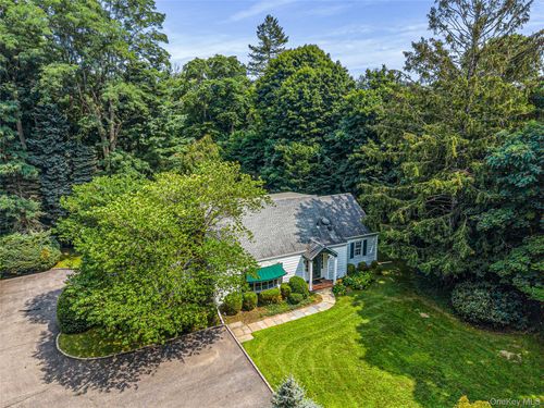 84 Bayville Rd, Locust Valley, NY, 11560-2017 | Card Image