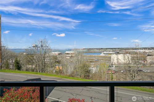 301-705 N State St, Bellingham, WA, 98225-5375 | Card Image