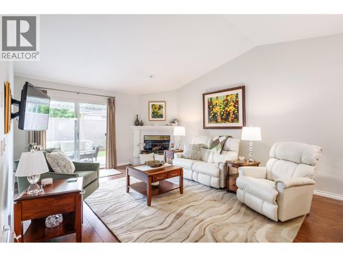39-1874 Parkview Cres, Kelowna, BC, V1X7G6 | Card Image