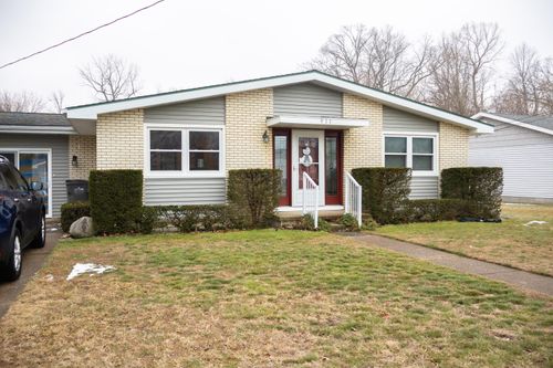 911 W Water St, New Buffalo, MI, 49117-1049 | Card Image