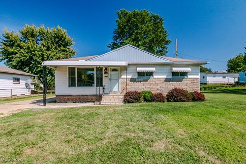 1861 Drenik Dr, Wickliffe, OH, 44092-1511 | Card Image