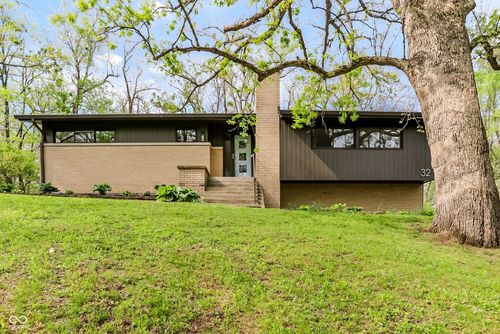 32 Circle Dr, Carmel, IN, 46032-1356 | Card Image