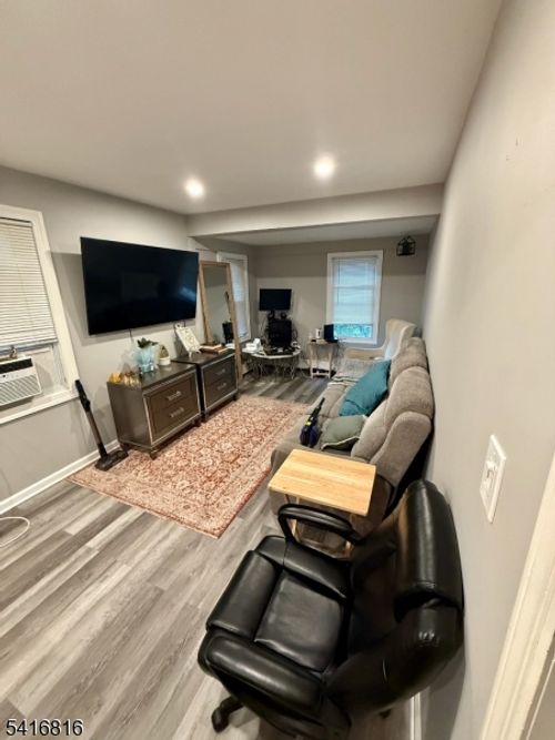 8 E Sterling St, Wharton, NJ, 07885-2103 | Card Image