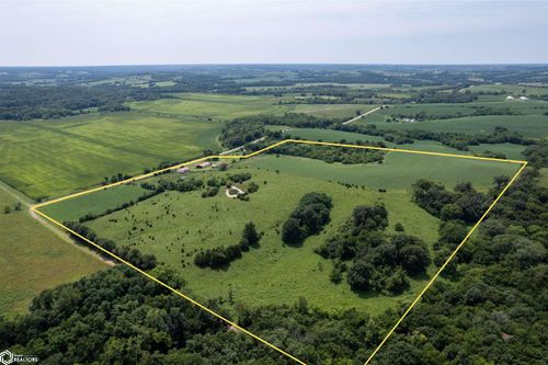 1589 Vermont Dr, Knoxville, IA, 50138-8722 | Card Image