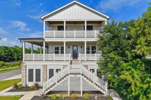 136 Vista Dr, Pass Christian, MS, 39571-3519 | Card Image