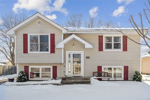 700 Ne 6th St, Grimes, IA, 50111-2112 | Card Image