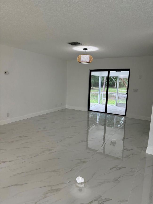 2812 F Rd, House other with 3 bedrooms, 2 bathrooms and null parking in Loxahatchee Groves FL | Image 7