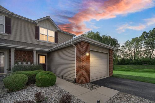 911 Flagstone Dr, Dyer, IN, 46311 | Card Image