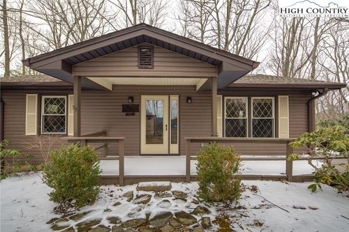 329 Maplewood Cir, Boone, NC, 28607-7803 | Card Image
