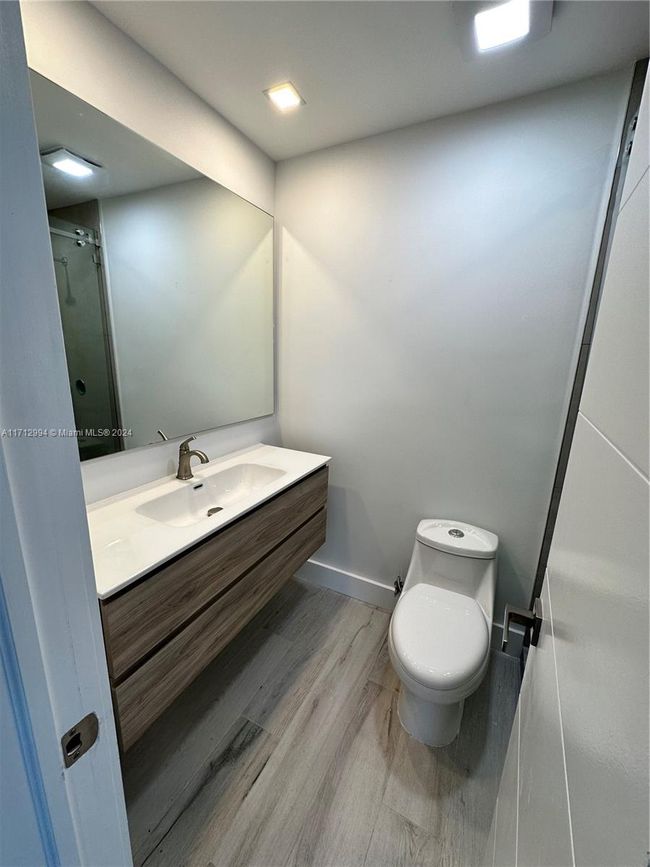 APT-906 - 8600 Sw 67 Th Ave, Condo with 1 bedrooms, 2 bathrooms and null parking in Pinecrest FL | Image 5