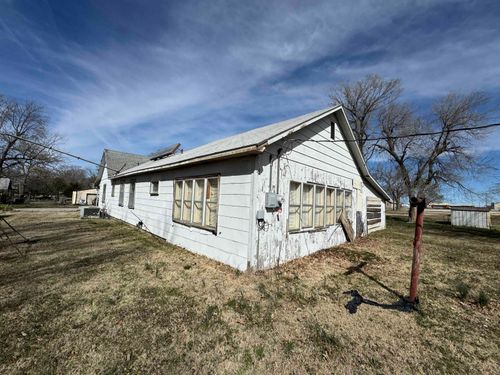 614 N Chestnut, Burden, KS, 67019-9449 | Card Image
