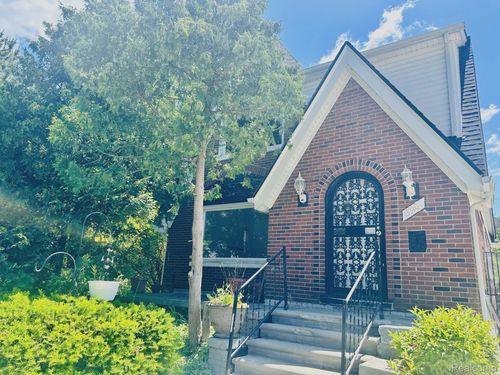 13310 Maiden St, Detroit, MI, 48213-2023 | Card Image