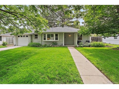 910 Kearney St, Denver, CO, 80220-4526 | Card Image