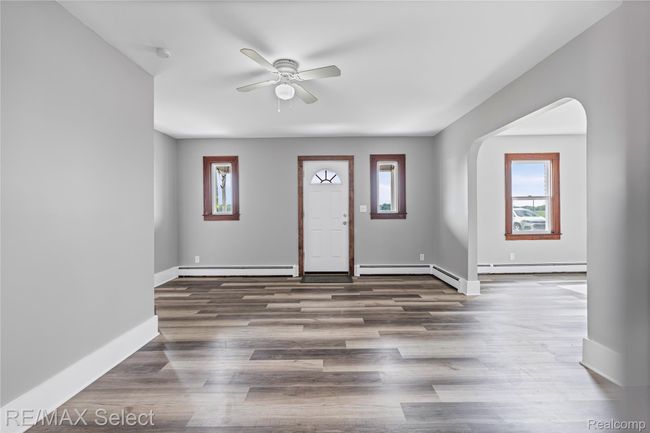3933 East St 28.jpg | Image 27